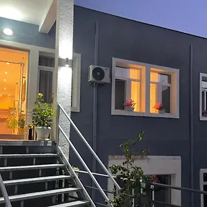 Deni's Sarandë