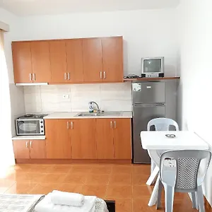 Vaso Apts Apartment