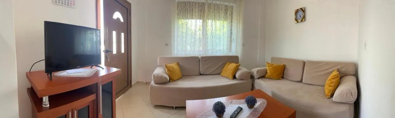 Mecaj Apartments Sarande Country house