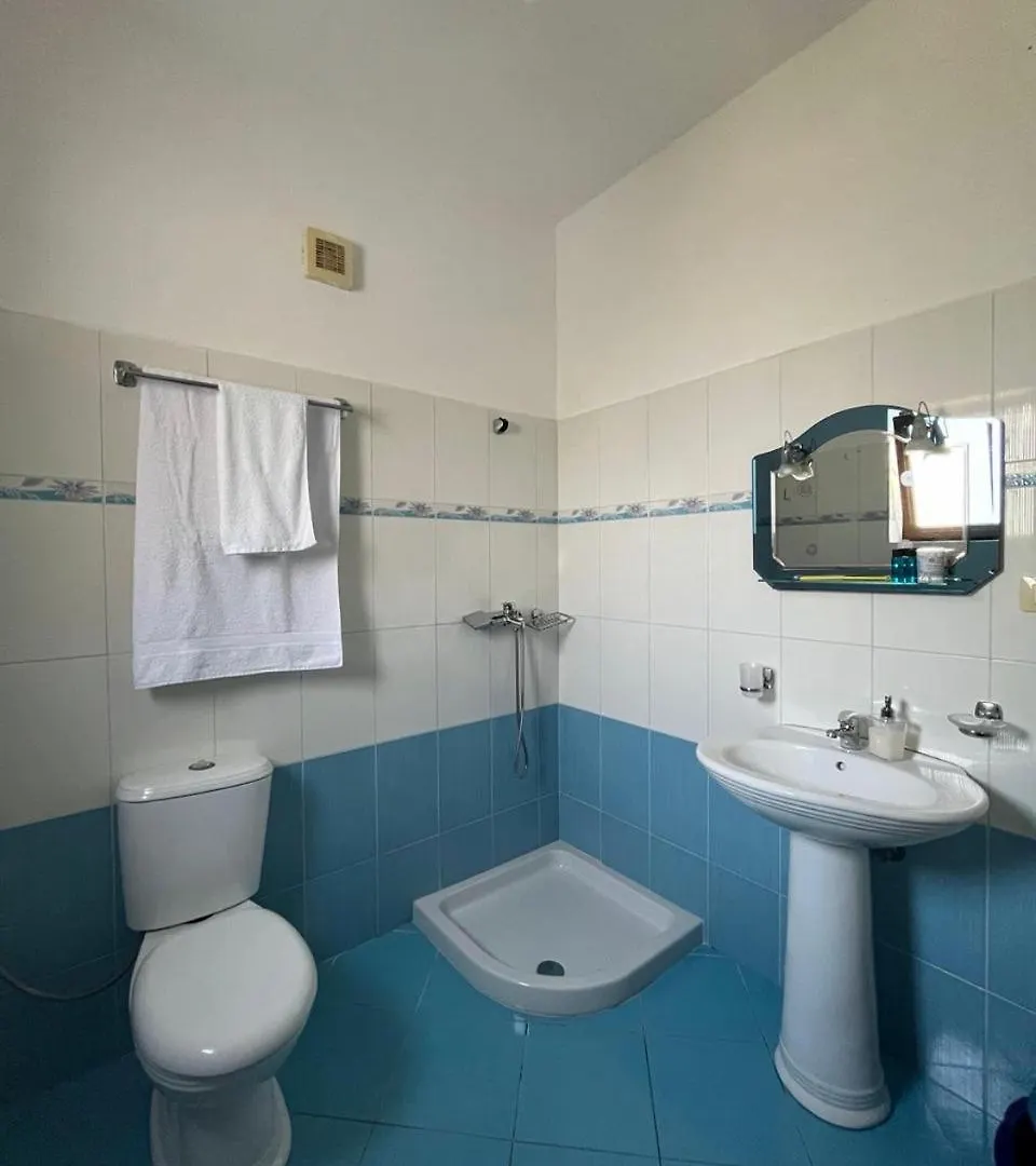 Mecaj Apartments Sarande Country house